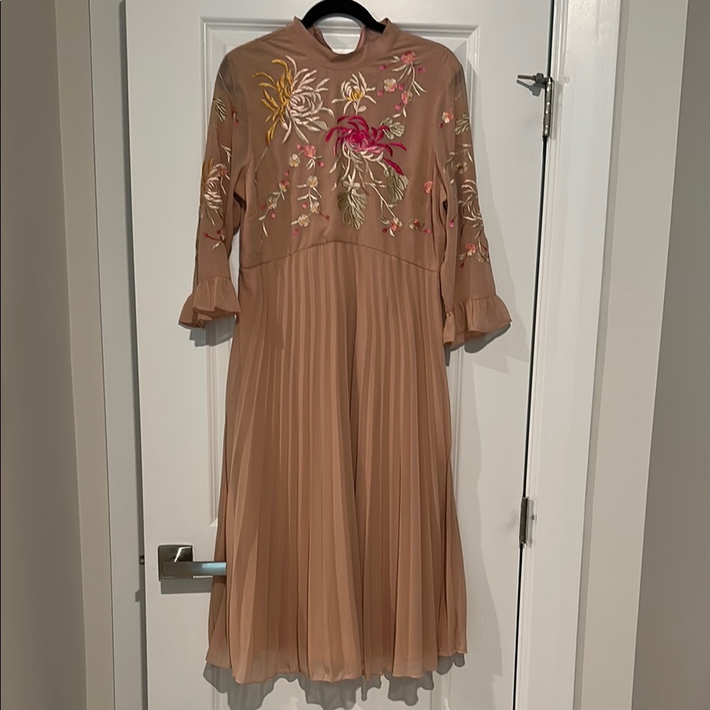 NWT Asos Embroidered Floral Pleated Dress